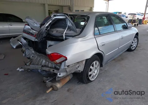 2002 Honda Accord 2.3 Se z USA, uszkodzony, nr VIN 1HGCG56752A093753